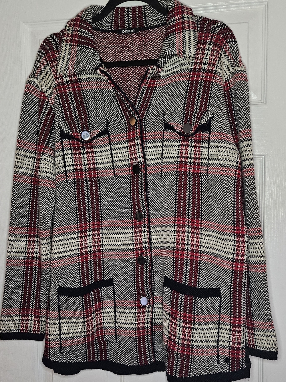 Olsen Women's Red Plaid Button-Front Blazer Jacket.  Oversized. Great Condition.